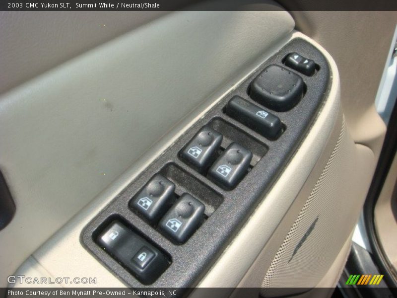 Summit White / Neutral/Shale 2003 GMC Yukon SLT
