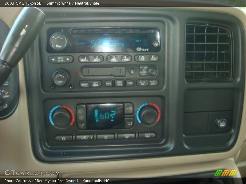 Summit White / Neutral/Shale 2003 GMC Yukon SLT