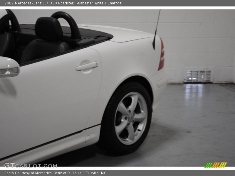 Alabaster White / Charcoal 2002 Mercedes-Benz SLK 320 Roadster
