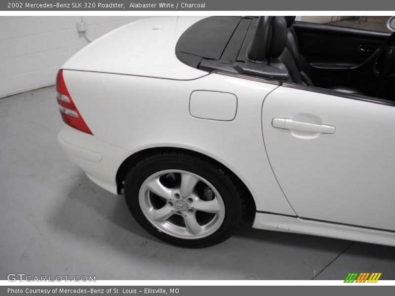Alabaster White / Charcoal 2002 Mercedes-Benz SLK 320 Roadster