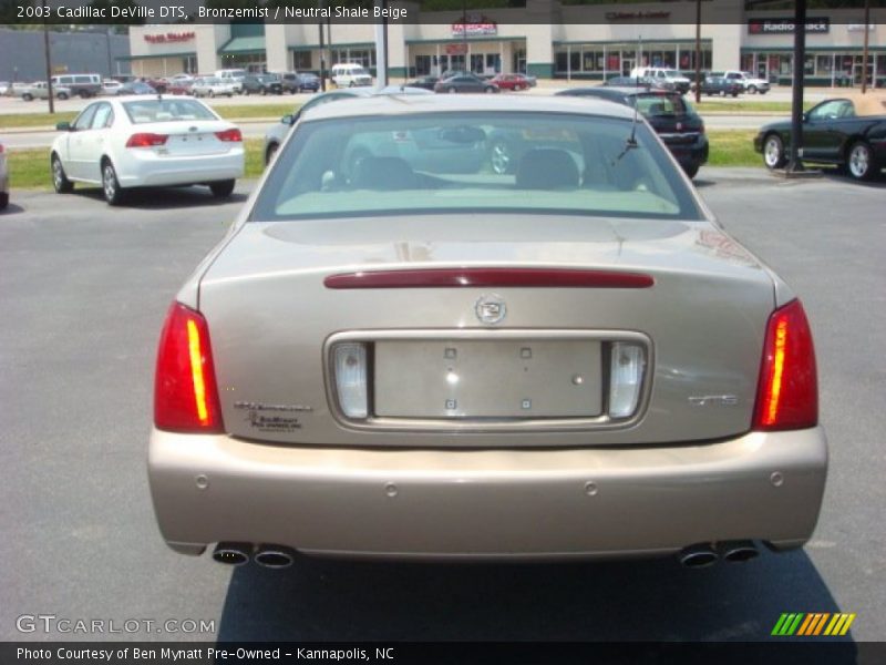 Bronzemist / Neutral Shale Beige 2003 Cadillac DeVille DTS