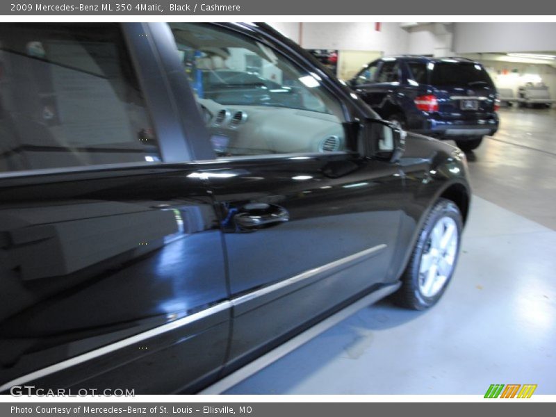 Black / Cashmere 2009 Mercedes-Benz ML 350 4Matic