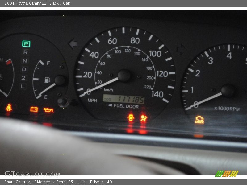 Black / Oak 2001 Toyota Camry LE