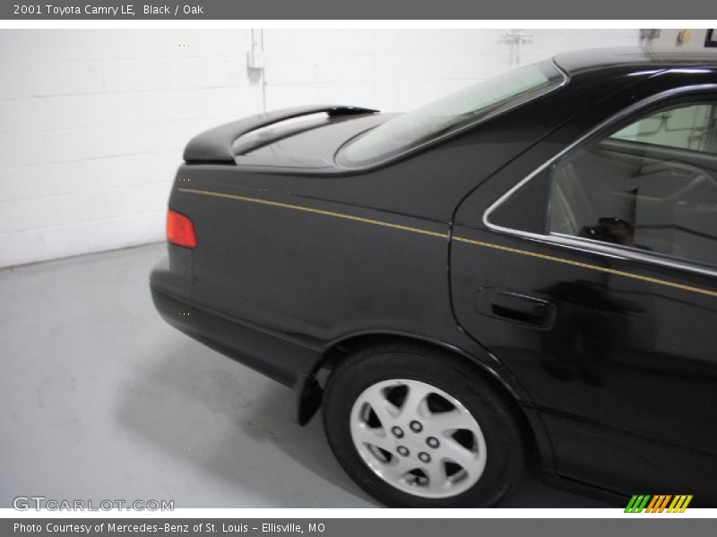 Black / Oak 2001 Toyota Camry LE