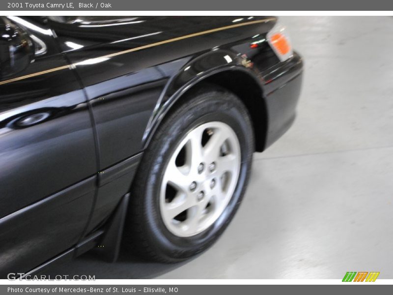 Black / Oak 2001 Toyota Camry LE
