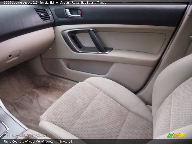 Regal Blue Pearl / Taupe 2006 Subaru Legacy 2.5i Special Edition Sedan
