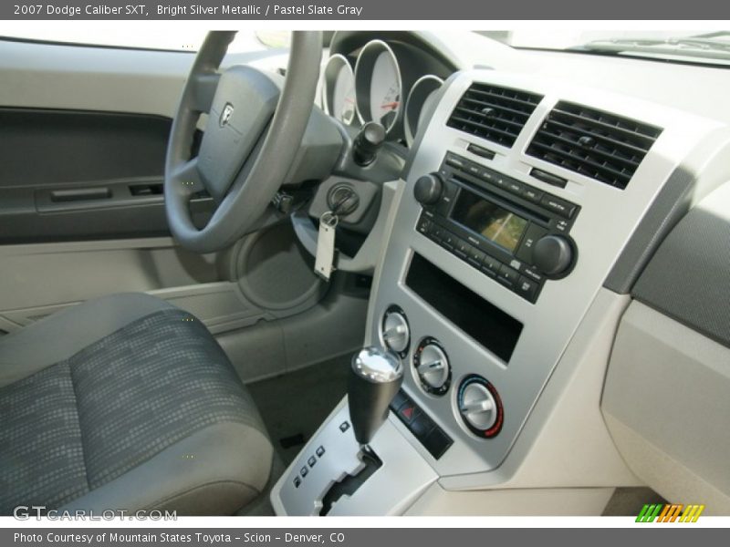 Bright Silver Metallic / Pastel Slate Gray 2007 Dodge Caliber SXT