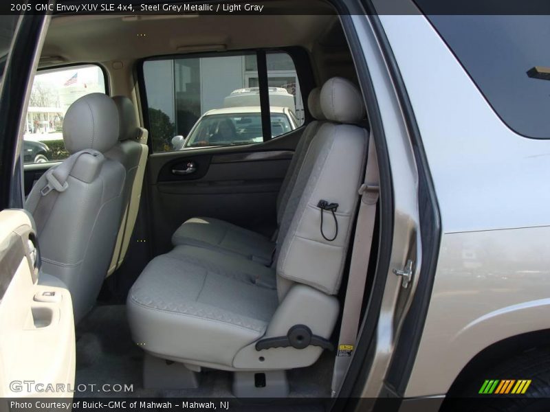 Steel Grey Metallic / Light Gray 2005 GMC Envoy XUV SLE 4x4