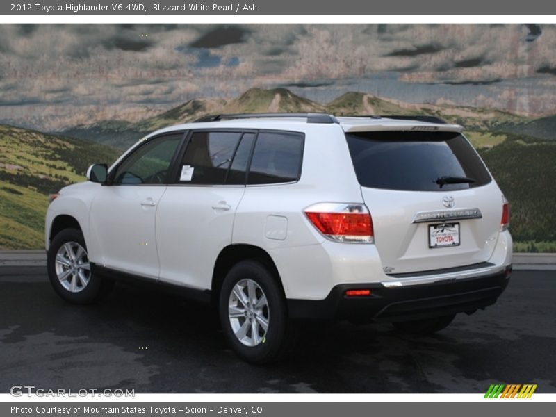 Blizzard White Pearl / Ash 2012 Toyota Highlander V6 4WD