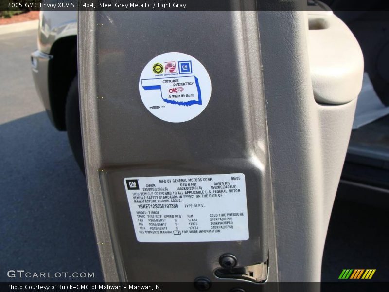 Steel Grey Metallic / Light Gray 2005 GMC Envoy XUV SLE 4x4