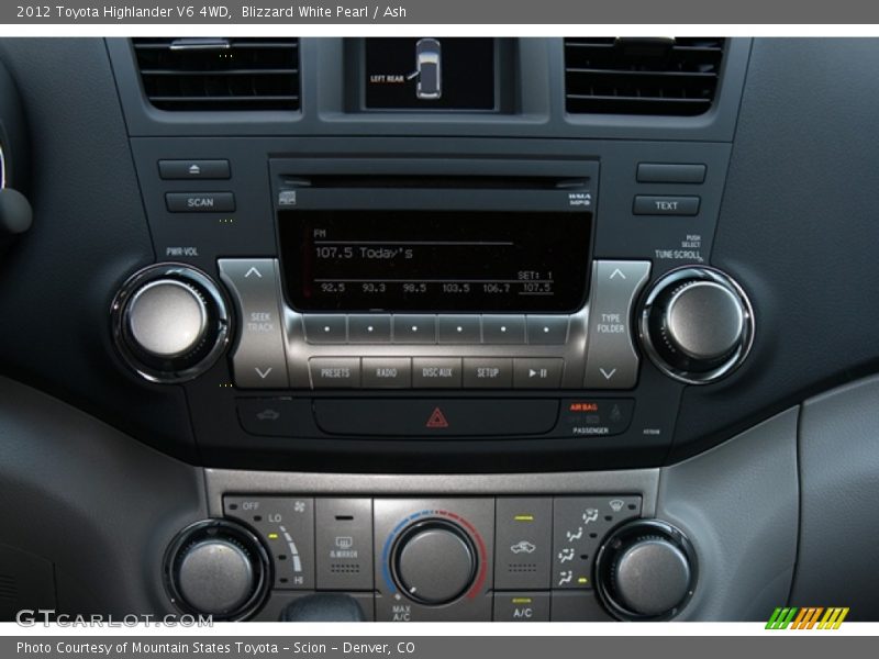 Blizzard White Pearl / Ash 2012 Toyota Highlander V6 4WD