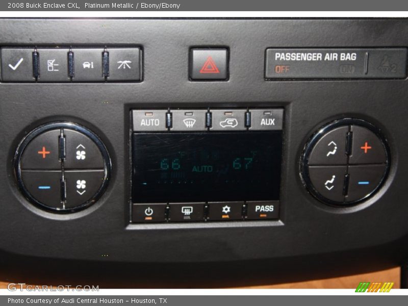 Platinum Metallic / Ebony/Ebony 2008 Buick Enclave CXL