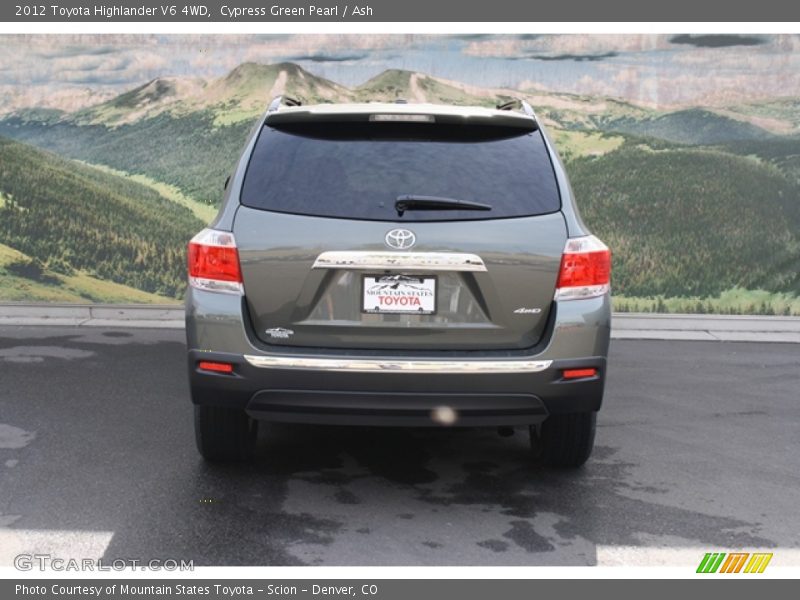 Cypress Green Pearl / Ash 2012 Toyota Highlander V6 4WD