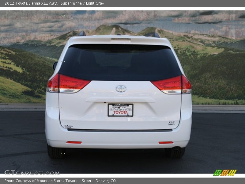 Super White / Light Gray 2012 Toyota Sienna XLE AWD