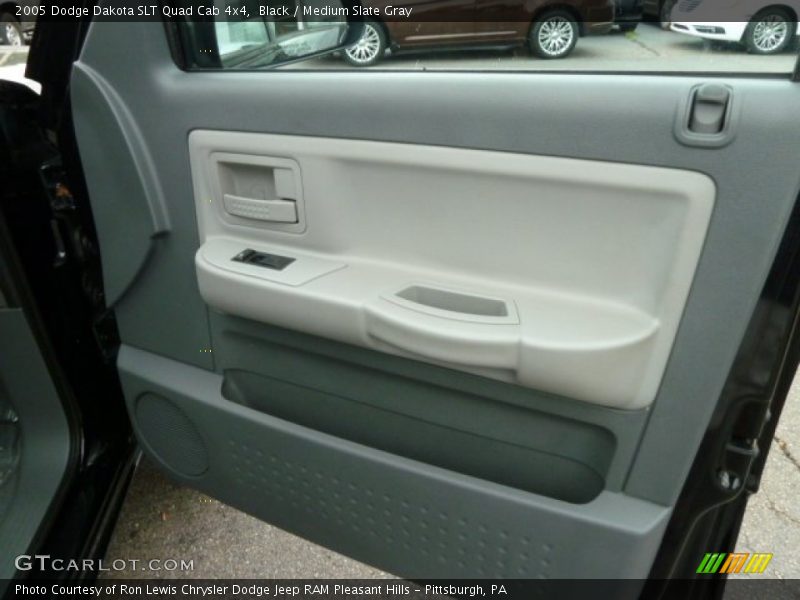 Black / Medium Slate Gray 2005 Dodge Dakota SLT Quad Cab 4x4