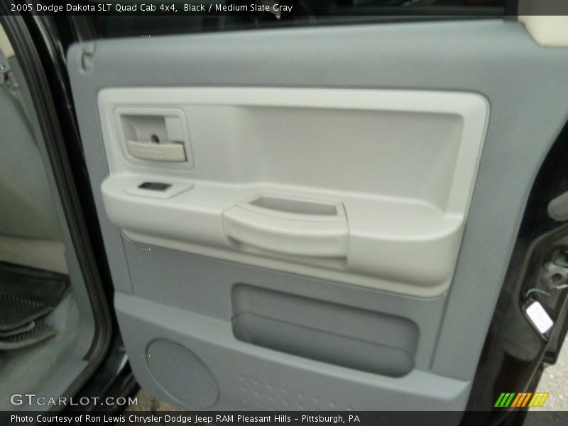 Black / Medium Slate Gray 2005 Dodge Dakota SLT Quad Cab 4x4