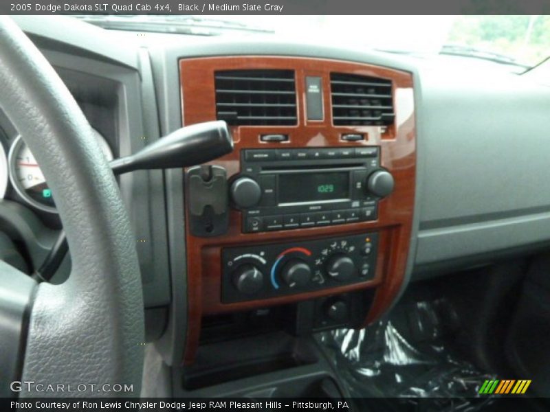 Black / Medium Slate Gray 2005 Dodge Dakota SLT Quad Cab 4x4