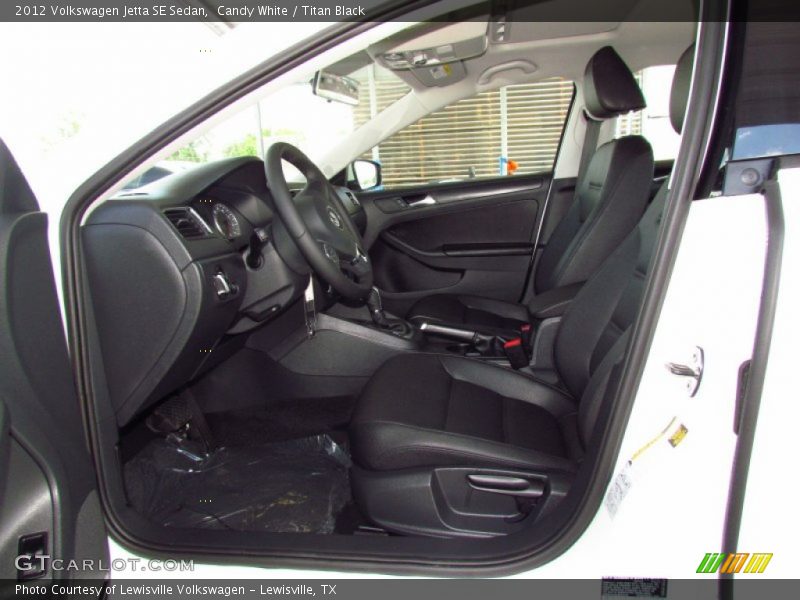 Candy White / Titan Black 2012 Volkswagen Jetta SE Sedan