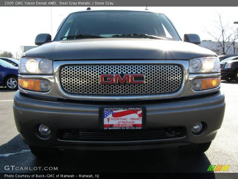 Steel Gray Metallic / Stone Gray 2005 GMC Yukon Denali AWD