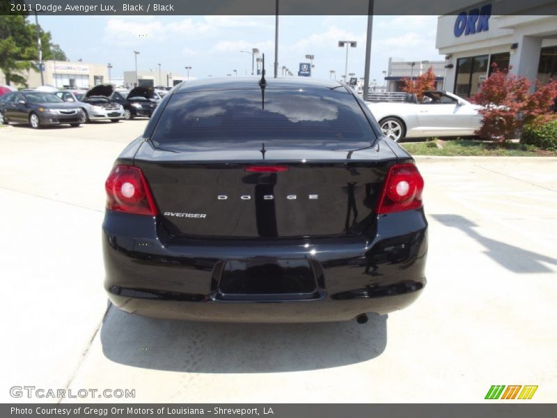Black / Black 2011 Dodge Avenger Lux