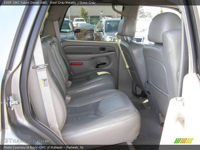 Steel Gray Metallic / Stone Gray 2005 GMC Yukon Denali AWD