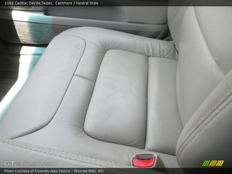 Cashmere / Neutral Shale 1999 Cadillac DeVille Sedan
