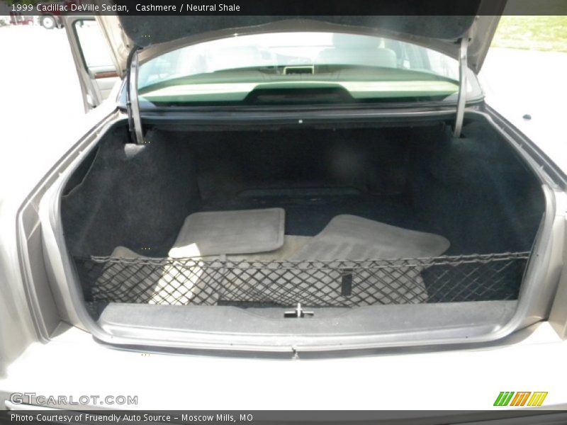 Cashmere / Neutral Shale 1999 Cadillac DeVille Sedan