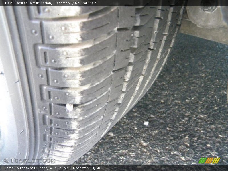 Cashmere / Neutral Shale 1999 Cadillac DeVille Sedan