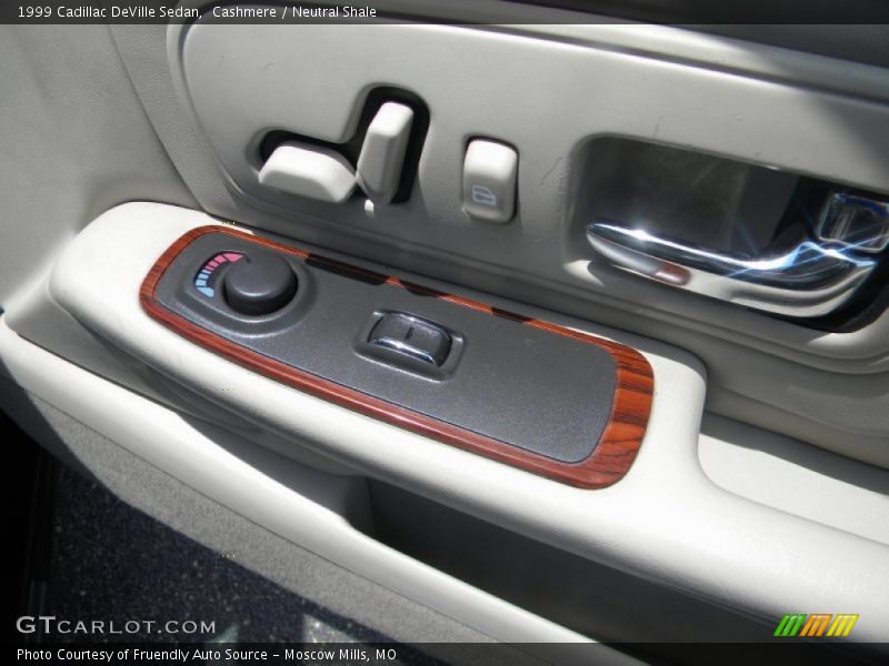 Cashmere / Neutral Shale 1999 Cadillac DeVille Sedan