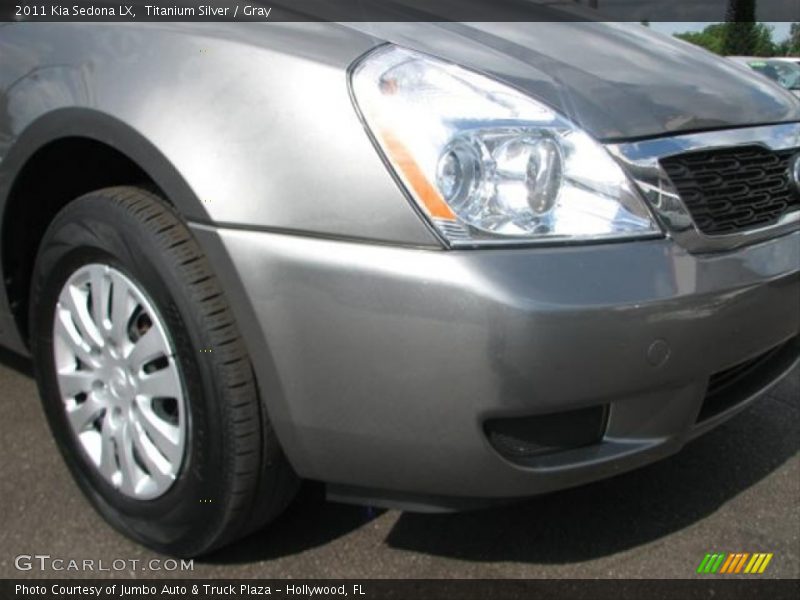 Titanium Silver / Gray 2011 Kia Sedona LX