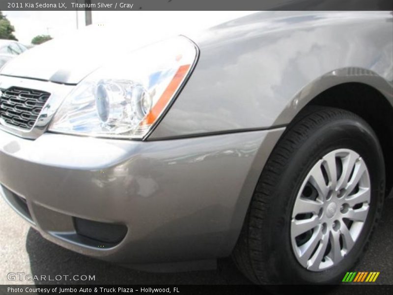 Titanium Silver / Gray 2011 Kia Sedona LX