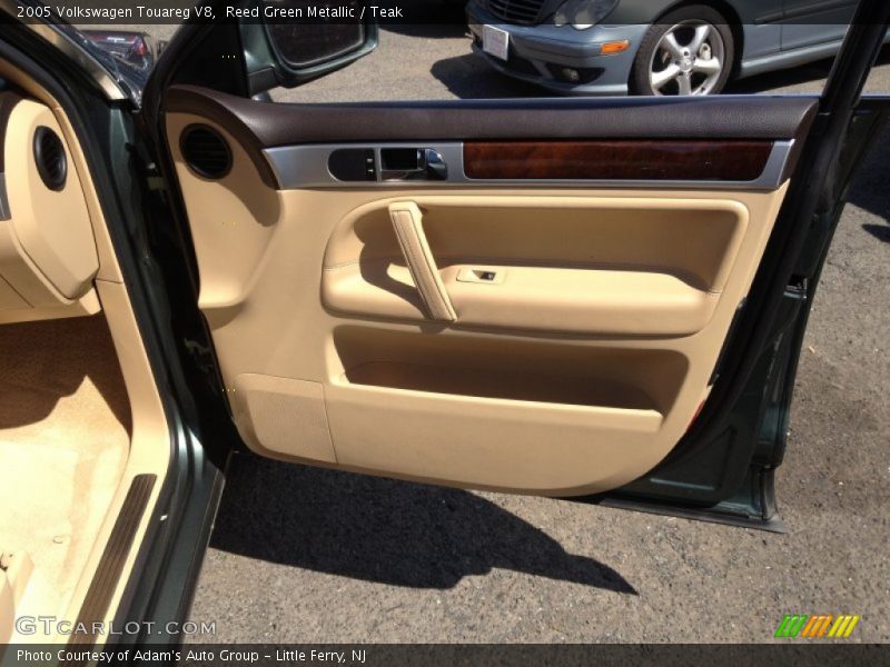Reed Green Metallic / Teak 2005 Volkswagen Touareg V8