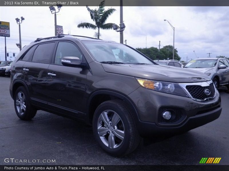 Titanium Silver / Black 2013 Kia Sorento EX