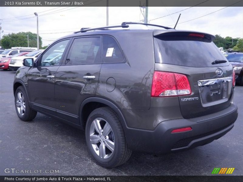 Titanium Silver / Black 2013 Kia Sorento EX
