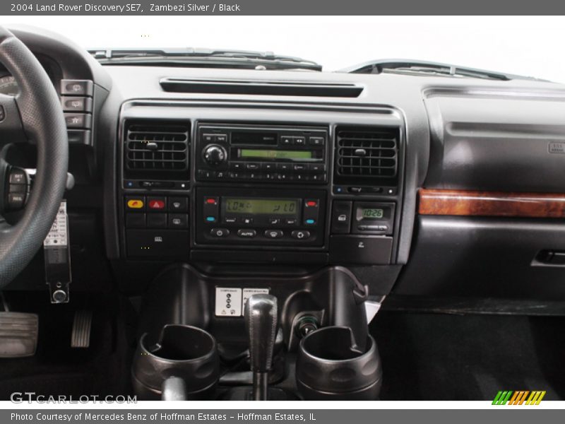 Zambezi Silver / Black 2004 Land Rover Discovery SE7