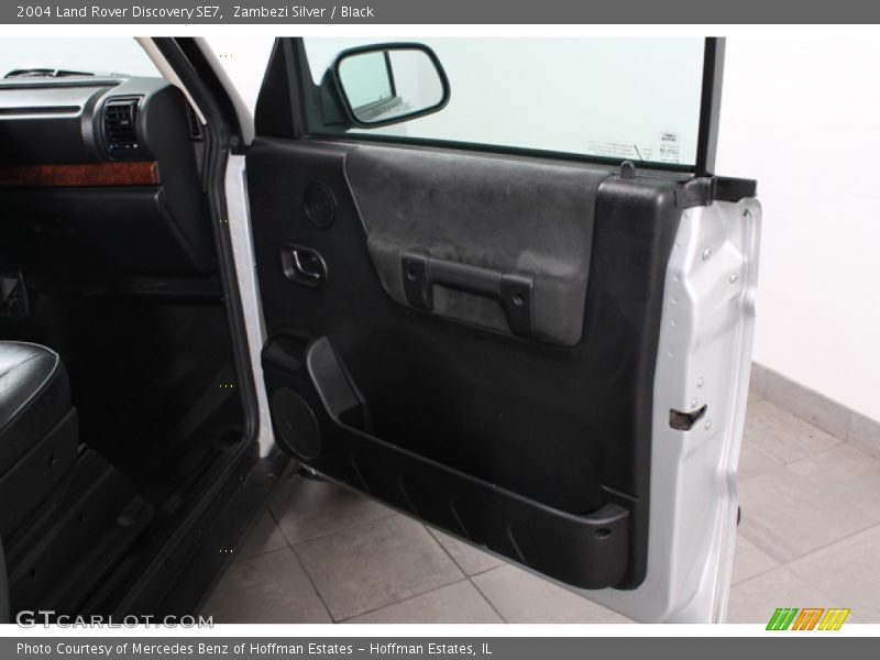 Zambezi Silver / Black 2004 Land Rover Discovery SE7