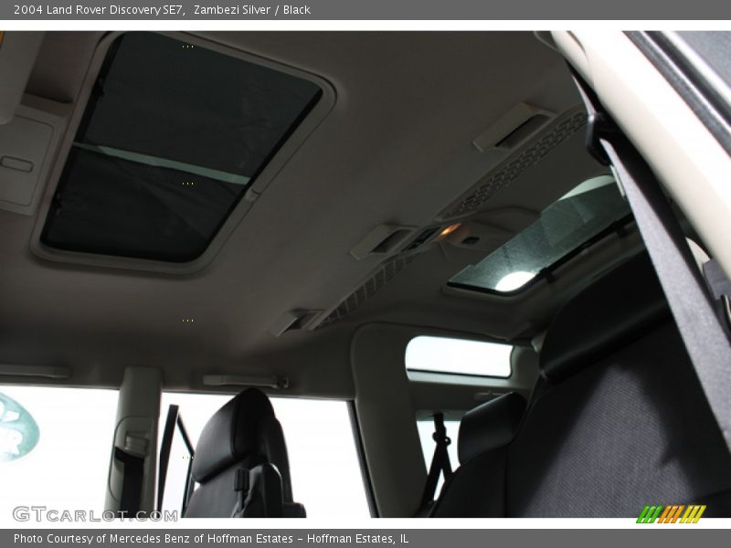 Zambezi Silver / Black 2004 Land Rover Discovery SE7