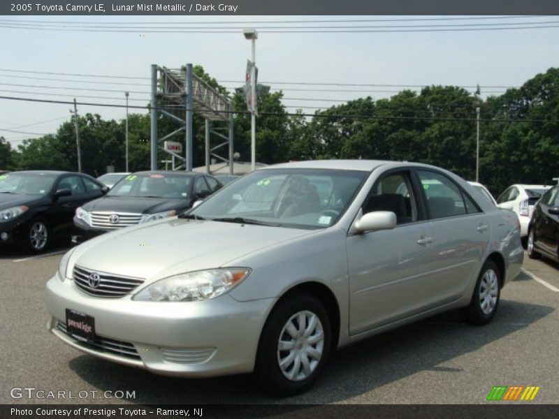 Lunar Mist Metallic / Dark Gray 2005 Toyota Camry LE