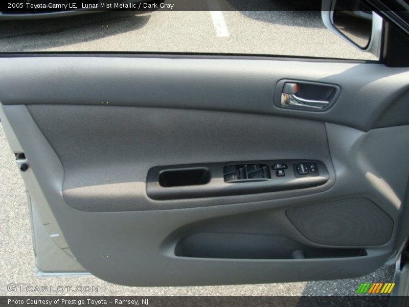 Lunar Mist Metallic / Dark Gray 2005 Toyota Camry LE