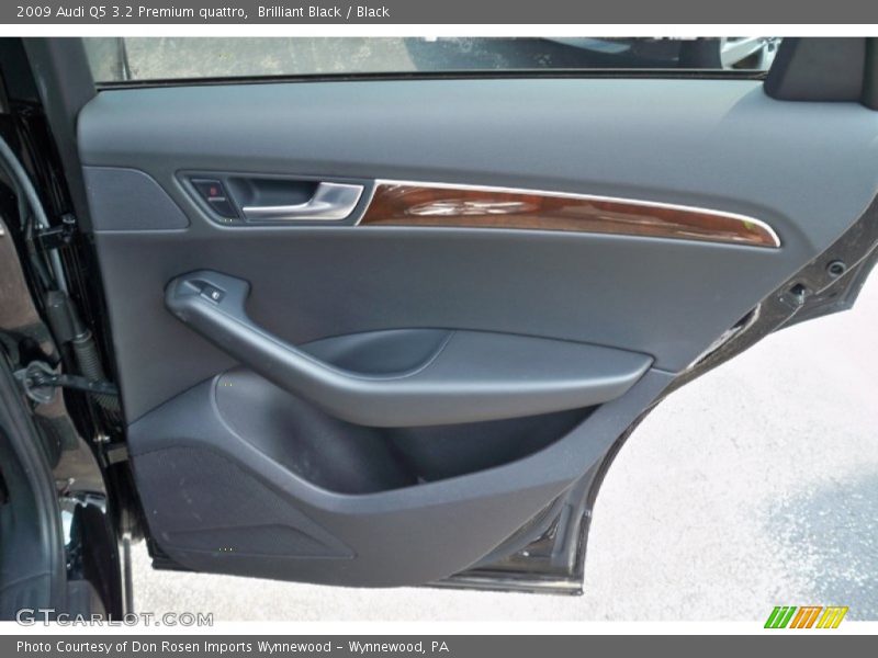 Brilliant Black / Black 2009 Audi Q5 3.2 Premium quattro