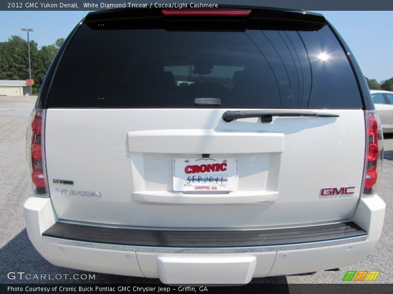 White Diamond Tricoat / Cocoa/Light Cashmere 2012 GMC Yukon Denali