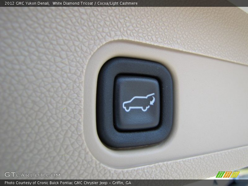 White Diamond Tricoat / Cocoa/Light Cashmere 2012 GMC Yukon Denali