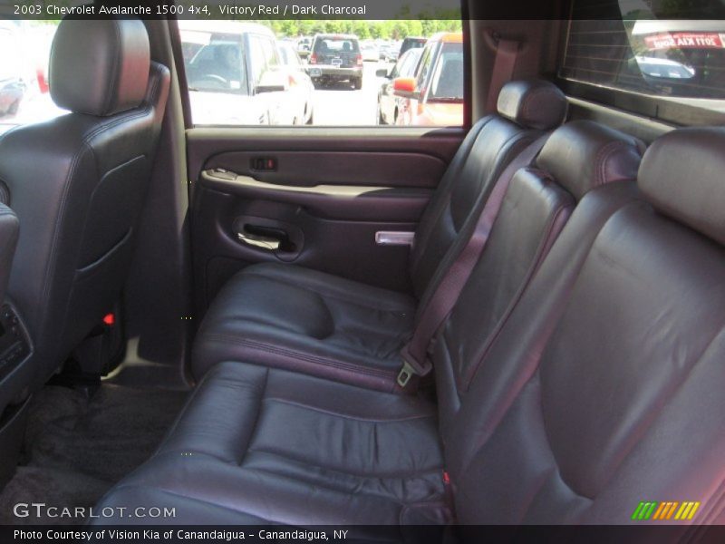 Victory Red / Dark Charcoal 2003 Chevrolet Avalanche 1500 4x4