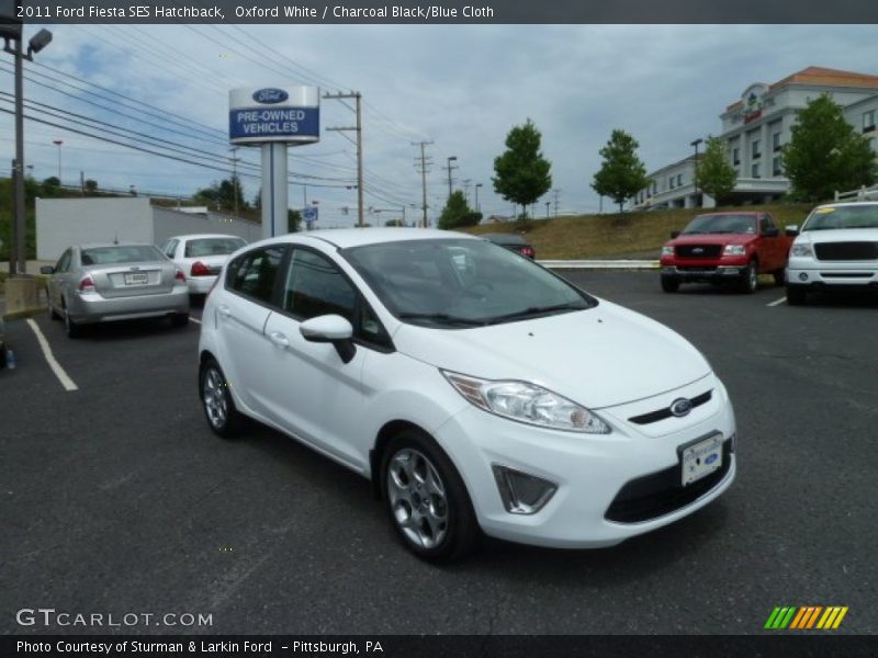 Oxford White / Charcoal Black/Blue Cloth 2011 Ford Fiesta SES Hatchback