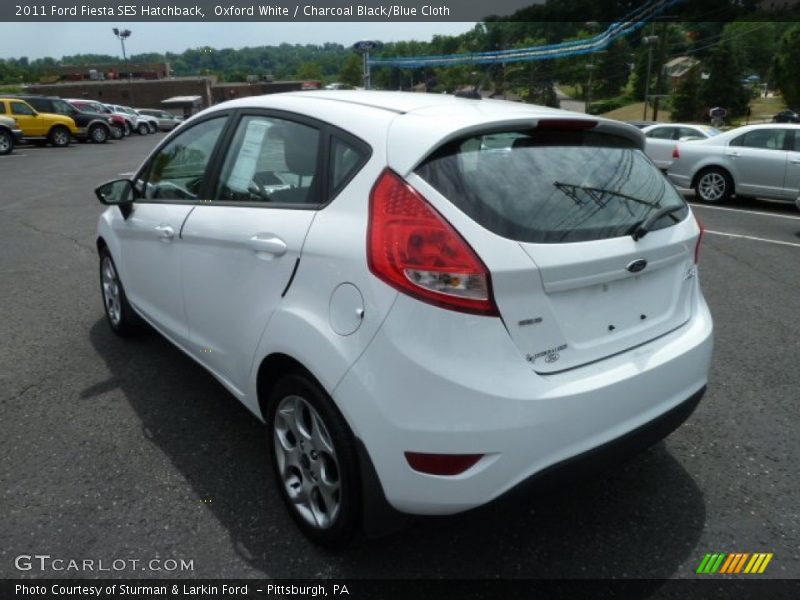 Oxford White / Charcoal Black/Blue Cloth 2011 Ford Fiesta SES Hatchback