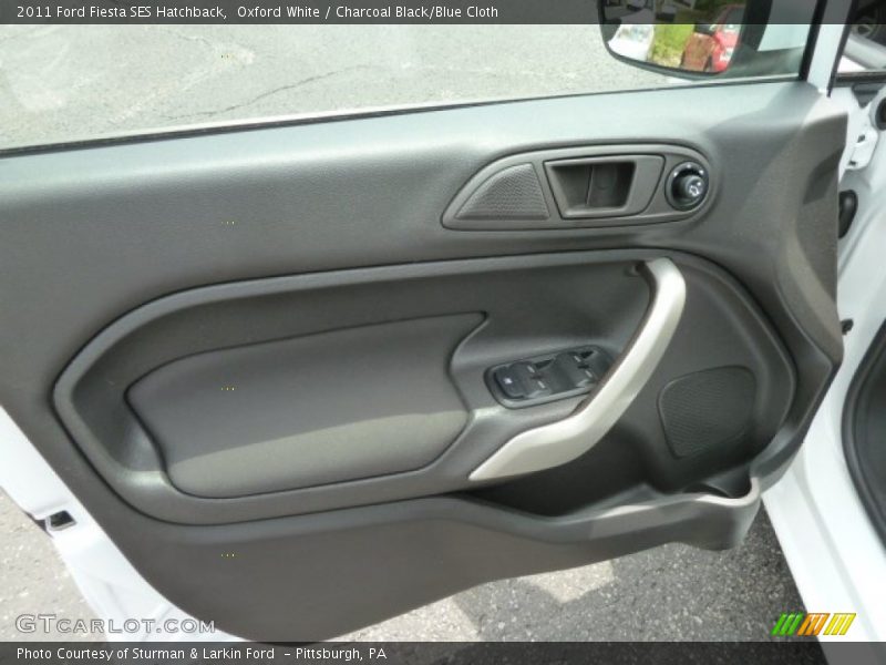 Oxford White / Charcoal Black/Blue Cloth 2011 Ford Fiesta SES Hatchback