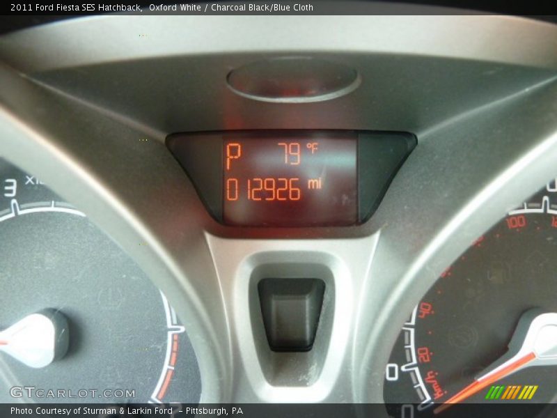 Oxford White / Charcoal Black/Blue Cloth 2011 Ford Fiesta SES Hatchback