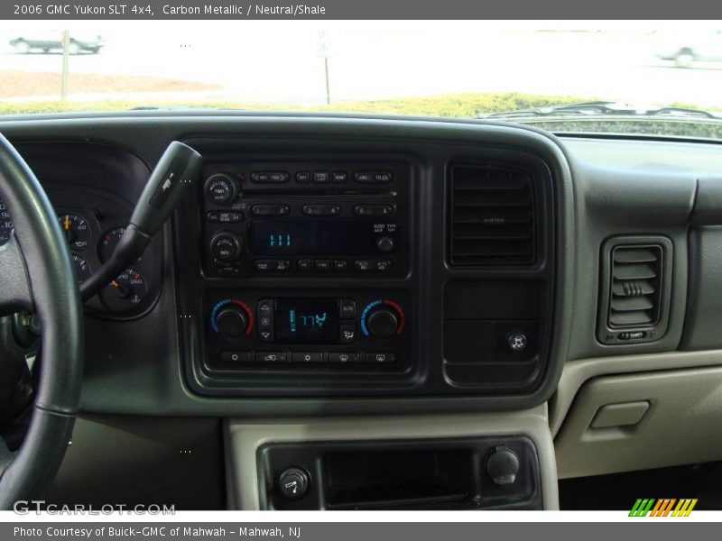 Carbon Metallic / Neutral/Shale 2006 GMC Yukon SLT 4x4