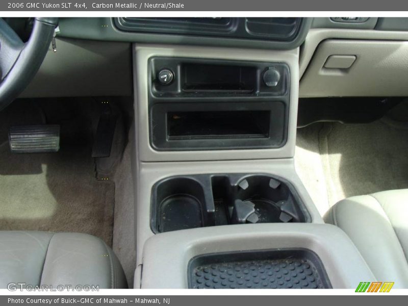 Carbon Metallic / Neutral/Shale 2006 GMC Yukon SLT 4x4