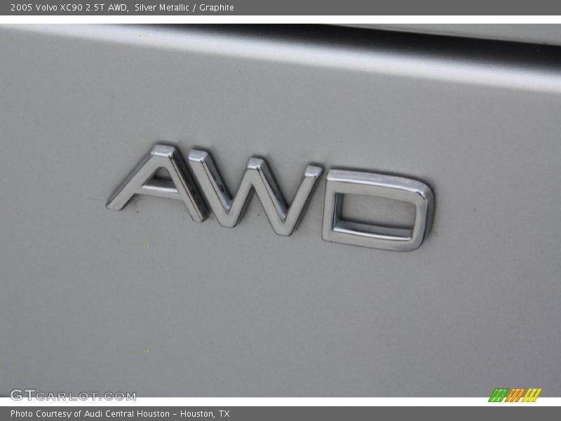Silver Metallic / Graphite 2005 Volvo XC90 2.5T AWD